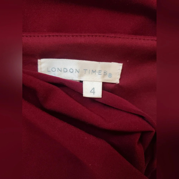 💚5/$25 London Times Burgundy Draped Stretchy Mini Dress Size 4 - Picture 8 of 8